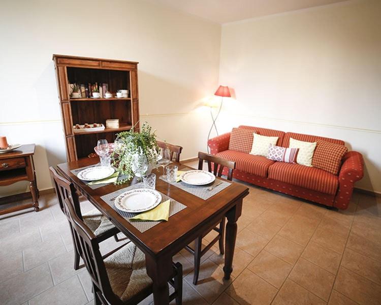 Palazzo Le Muse Apartments ベヴァーニャ エクステリア 写真