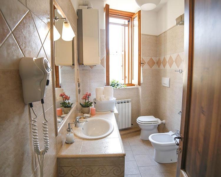 Palazzo Le Muse Apartments ベヴァーニャ エクステリア 写真